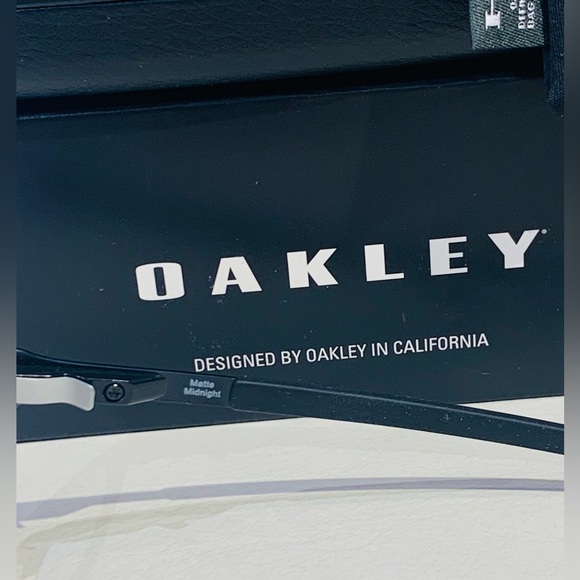 New Men’s Oakley Eyeglasses - Picture 3 of 8